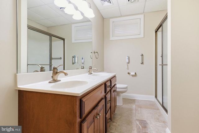 1945 MONTEREY DR, Mechanicsburg, PA 17050