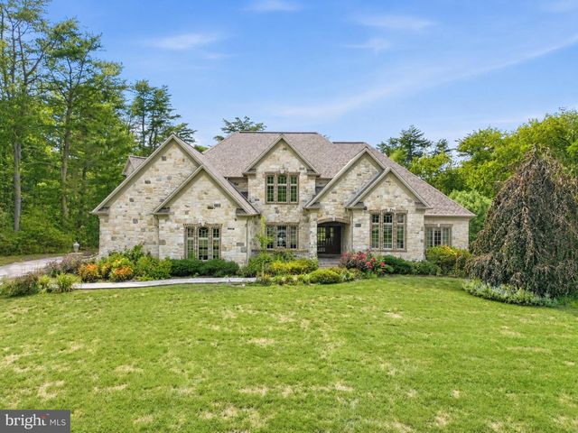 1945 MONTEREY DR, Mechanicsburg, PA 17050