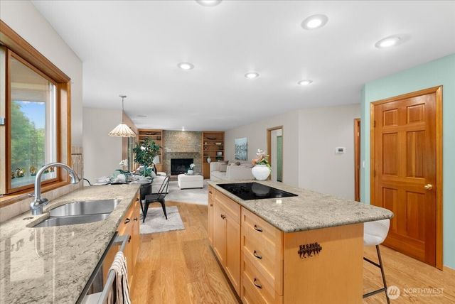 16690 SE 50th Place, Bellevue, WA 98006