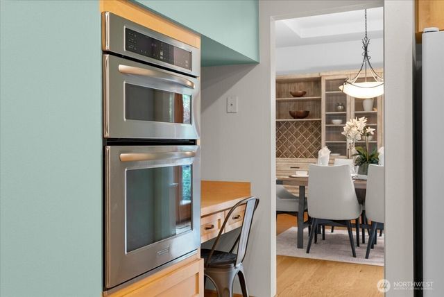 16690 SE 50th Place, Bellevue, WA 98006