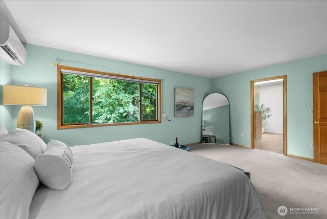 16690 SE 50th Place, Bellevue, WA 98006