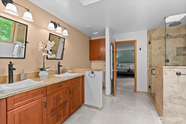 16690 SE 50th Place, Bellevue, WA 98006