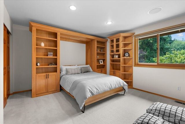 16690 SE 50th Place, Bellevue, WA 98006