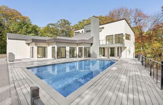 12 Plume Grass Way, Westhampton, NY 11977