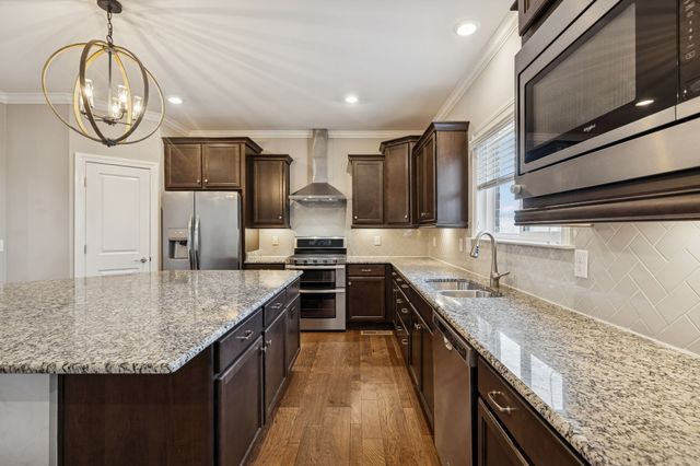 1313 Greenstone Ln, Nashville, TN 37221