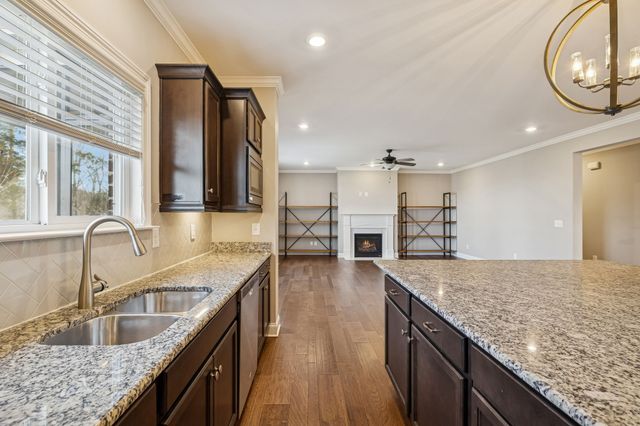 1313 Greenstone Ln, Nashville, TN 37221