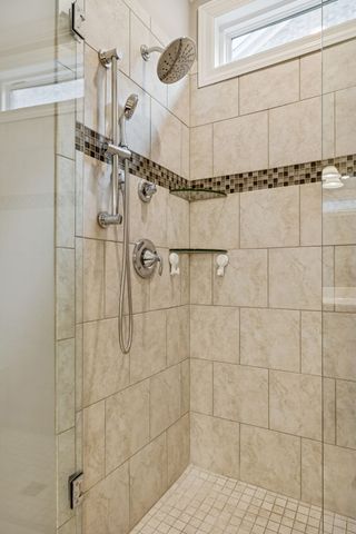 1313 Greenstone Ln, Nashville, TN 37221