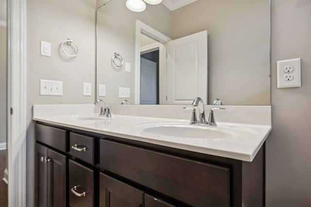 1313 Greenstone Ln, Nashville, TN 37221