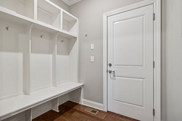 1313 Greenstone Ln, Nashville, TN 37221