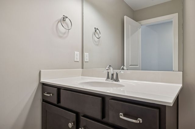 1313 Greenstone Ln, Nashville, TN 37221