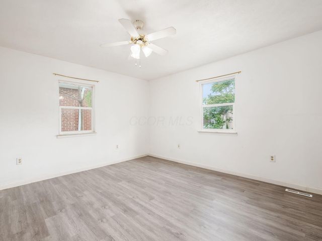 100 S Oakley Avenue, Columbus, OH 43204
