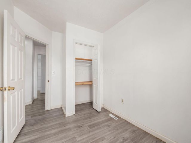 100 S Oakley Avenue, Columbus, OH 43204