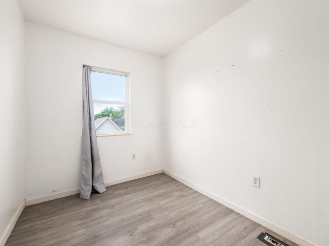 100 S Oakley Avenue, Columbus, OH 43204