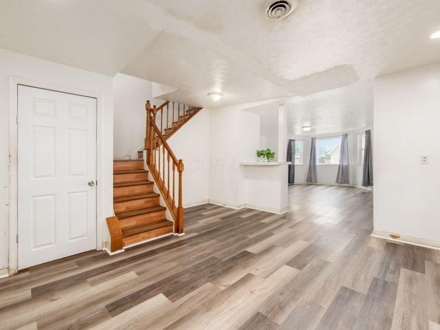 100 S Oakley Avenue, Columbus, OH 43204