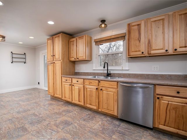 1436 PARKHILL DRIVE, Billings, MT 59102