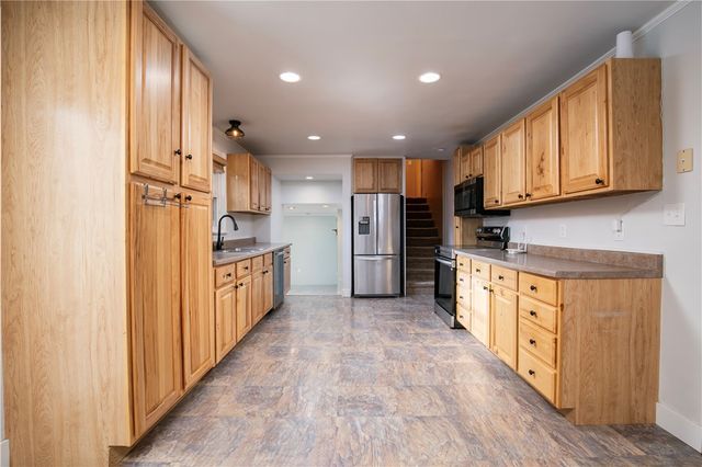 1436 PARKHILL DRIVE, Billings, MT 59102