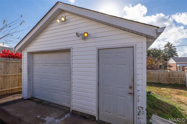 4328 Koeln Avenue, St Louis, MO 63116