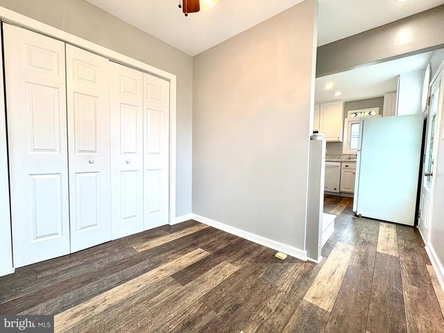2513 BARRISON POINT RD, Essex, MD 21221