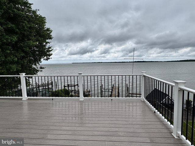 2513 BARRISON POINT RD, Essex, MD 21221
