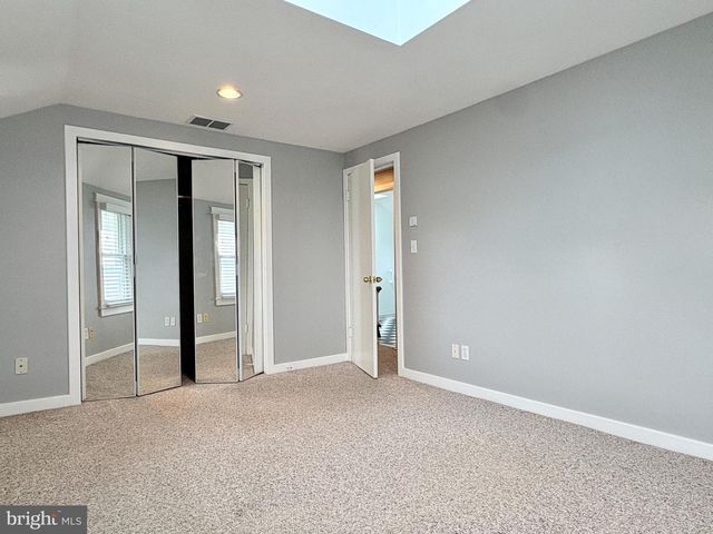 2513 BARRISON POINT RD, Essex, MD 21221