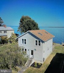 2513 BARRISON POINT RD, Essex, MD 21221