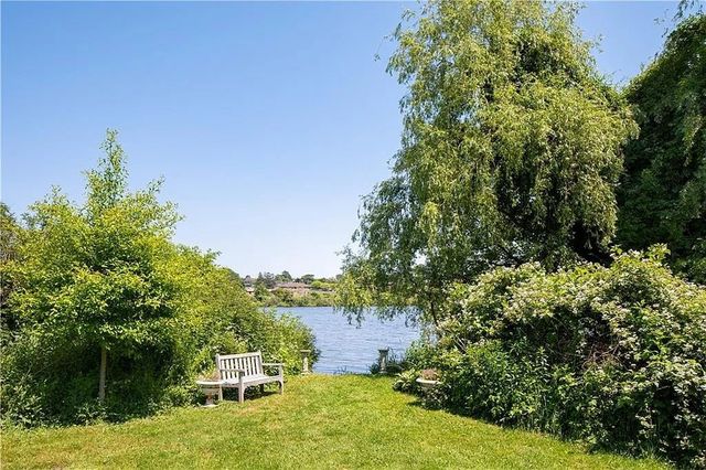 75 Green End Avenue 1, Middletown, RI 02842