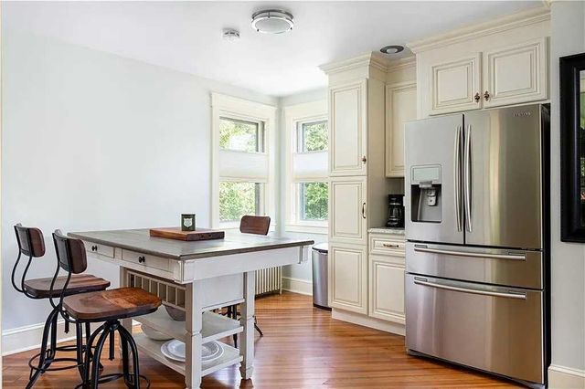 75 Green End Avenue 1, Middletown, RI 02842