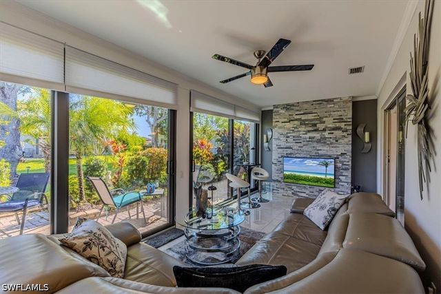 3271 Boca Ciega DR D50, Naples, FL 34112