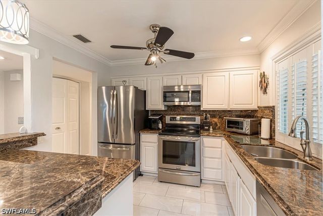 3271 Boca Ciega DR D50, Naples, FL 34112