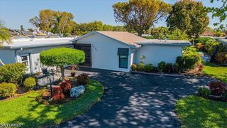 3271 Boca Ciega DR D50, Naples, FL 34112