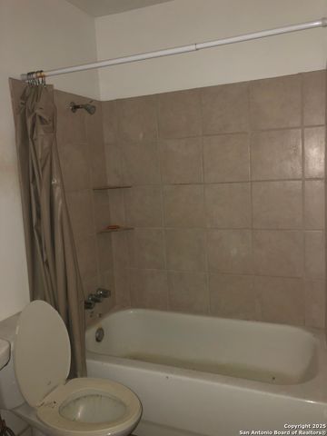 156 County Road 781, Natalia, TX 78059