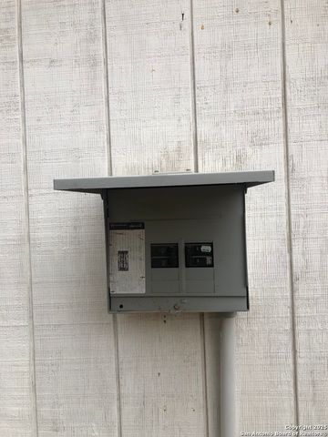 156 County Road 781, Natalia, TX 78059