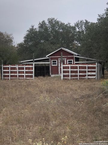 156 County Road 781, Natalia, TX 78059