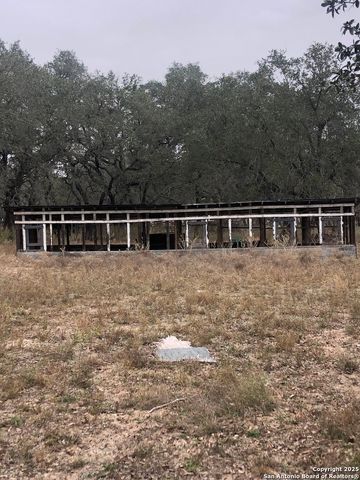 156 County Road 781, Natalia, TX 78059