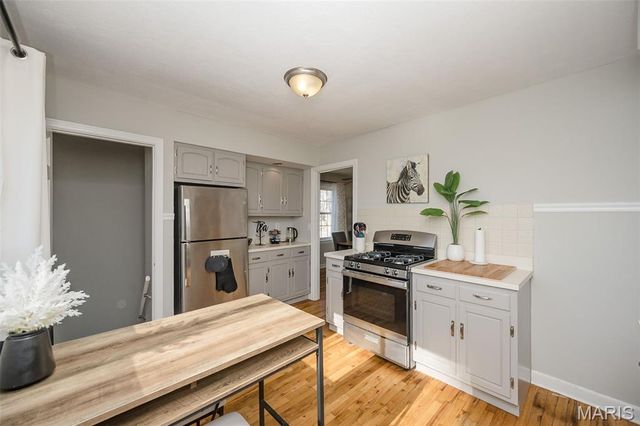 10524 Saint Henry Lane, St Ann, MO 63074