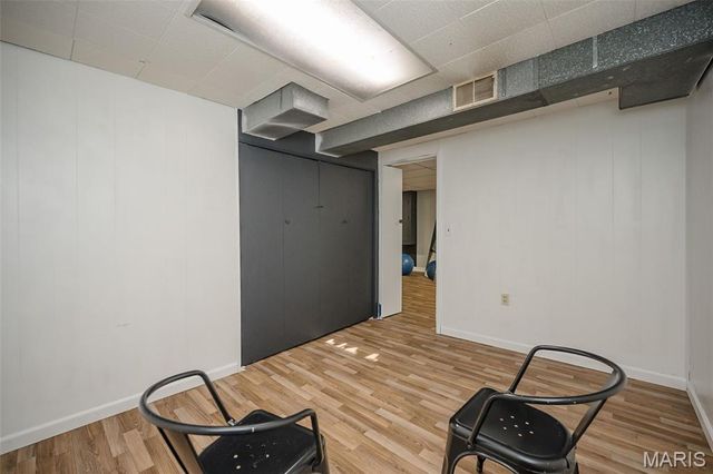 10524 Saint Henry Lane, St Ann, MO 63074