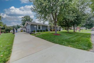 910 N Saint Jacques Street, Florissant, MO 63031