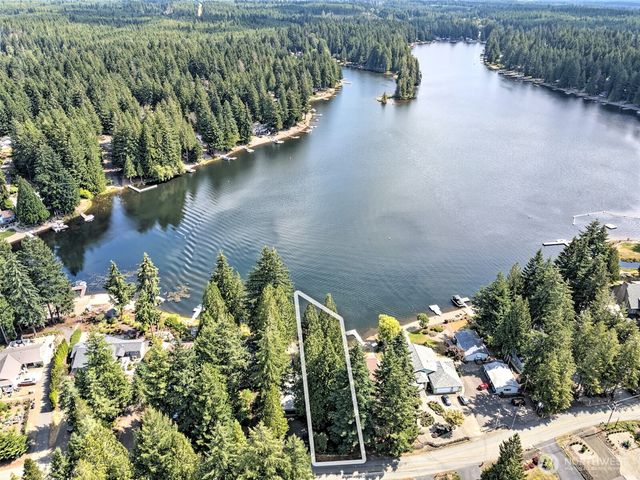 910 E St Andrews Drive, Shelton, WA 98584
