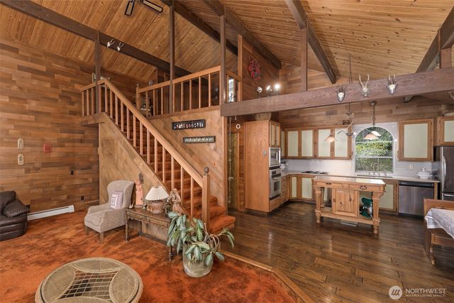 910 E St Andrews Drive, Shelton, WA 98584