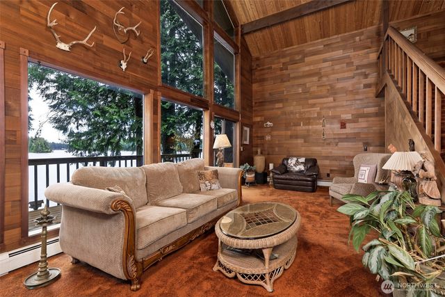 910 E St Andrews Drive, Shelton, WA 98584