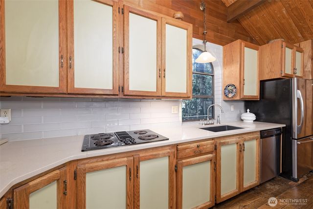 910 E St Andrews Drive, Shelton, WA 98584