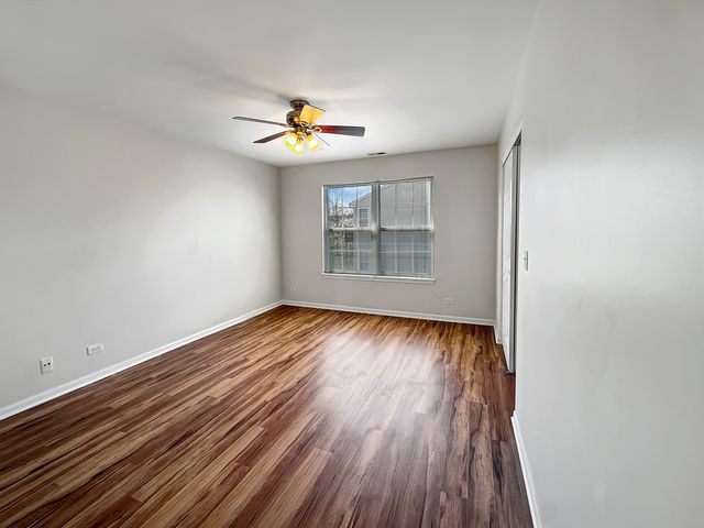 3078 Falling Waters Lane 3078, Lindenhurst, IL 60046