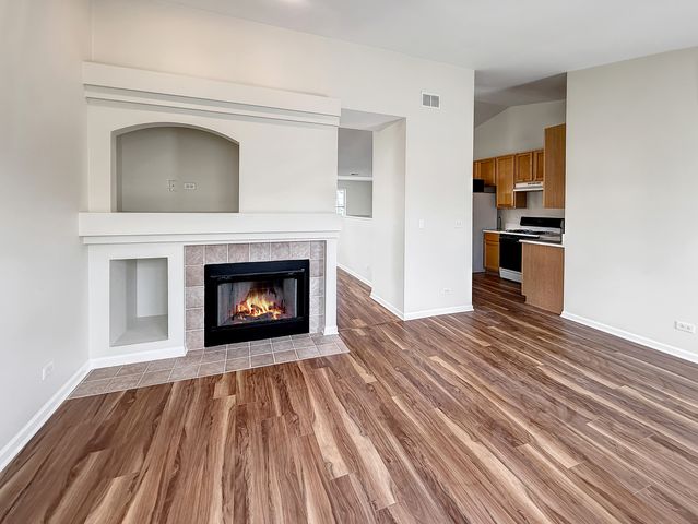 3078 Falling Waters Lane 3078, Lindenhurst, IL 60046