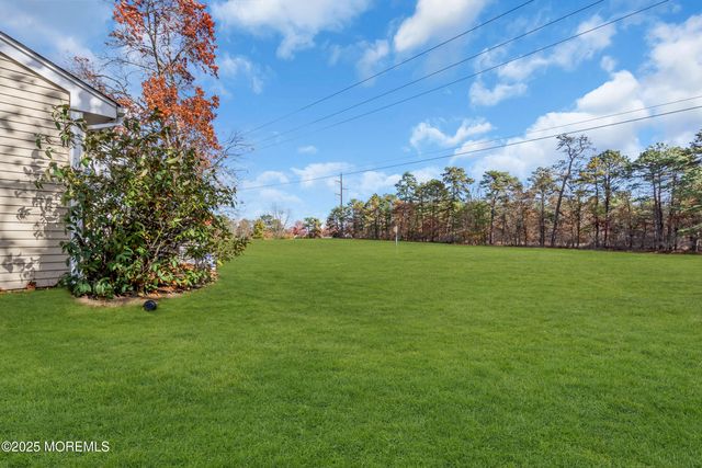 1061 Buckingham Drive B, Manchester, NJ 08759