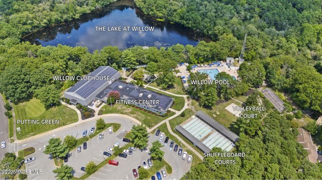 1061 Buckingham Drive B, Manchester, NJ 08759