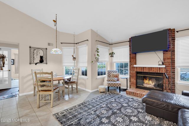 1061 Buckingham Drive B, Manchester, NJ 08759