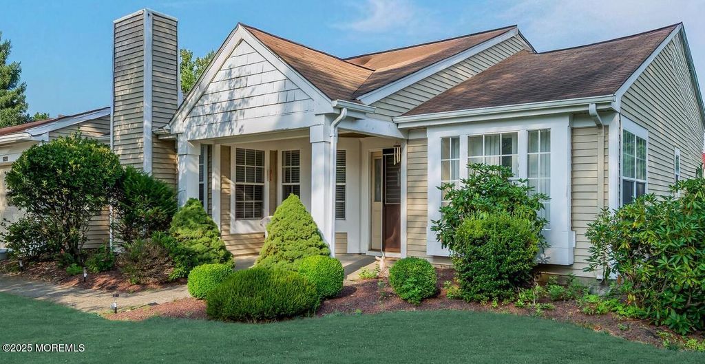 1061 Buckingham Drive B, Manchester, NJ 08759