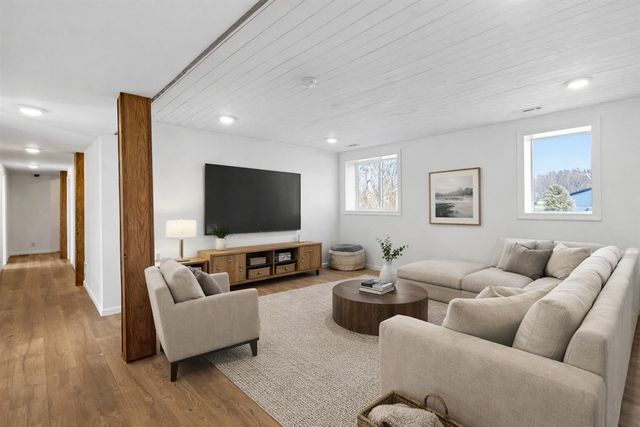 13060 Broadway Road, Three Rivers, MI 49093