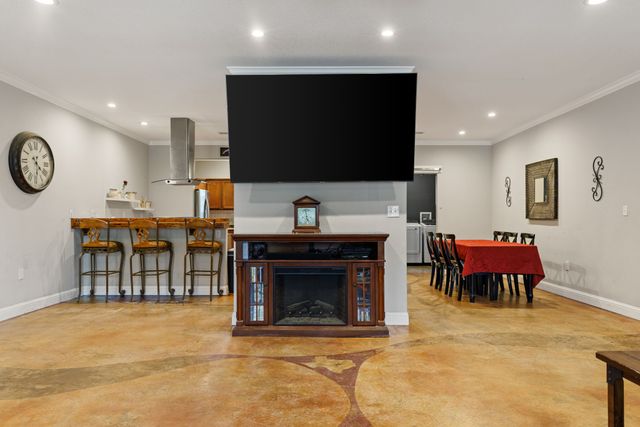 465 Frostdale Drive, Elm Mott, TX 76640