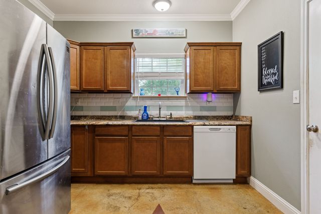 465 Frostdale Drive, Elm Mott, TX 76640